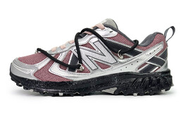 Кроссовки NB 410 унисекс с низким верхом розовые/серебристые/черные New Balance mt410kr5(team285-男女款爱意天使) | pink