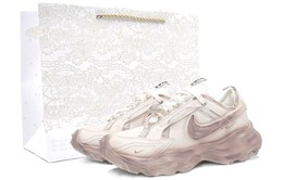 Кроссовки Nike TC 7900 Lifestyle Shoes Women's Low-top Beige/Dark Beige, цвет Apricot dd9682-100(team25-莫奈日出s-bag) | apricot