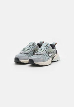 Кроссовки V2K RUN Nike Sportswear, сиреневый ni111a1fe-i11 | light pumice/light orewood brown/ black/chrome