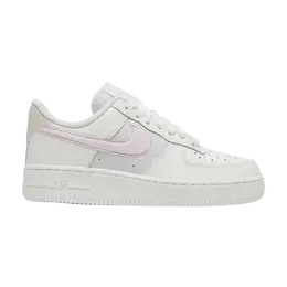 Кроссовки Nike Wmns Air Force 1 '07 'Chenille Swoosh', белый dq0826 100 | summit white/light bone/photon dust/regal pink