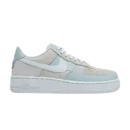 Кроссовки Nike Wmns Air Force 1 '07 Low NH1 'Be Kind', серый dr3100 001 | football grey/aura/ocean cube