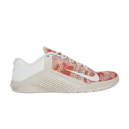 Кроссовки Nike Wmns Metcon 6 'Desert Sand Crimson Bliss', серый dj3076 064 | desert sand/crimson bliss/summit white/metallic copper