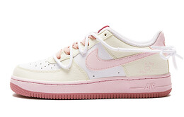 Кроссовки для скейтбординга Air Force 1 женские с низким верхом бежевый/розовый/белый Nike ct3839-107(team15-蛋糕猪猪) | pink
