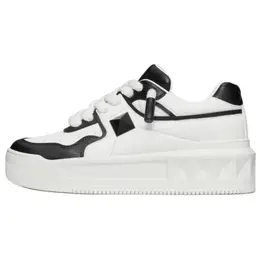 Valentino ONE STUD XL Кроссовки для скейтбординга низкие женские белые черные 5w0s0fq4xtma01 | white black