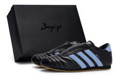 Женские низкие кроссовки для тренировок по тхэквондо синие Adidas jq4775(team80-晴山蓝s-box)
