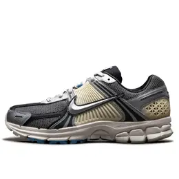 Кроссовки Zoom Vomero 5 Cheung Ka Long Don't Lose Your Way Nike, Black Silver hq3449-001 | black silver