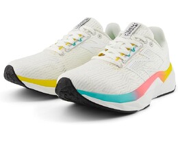 Кроссовки New Balance FuelCell Propel v5, цвет White/Cyber Jade 9957240 | white/cyber jade