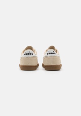 Кроссовки на шнуровке TOKYO UNISEX Diadora, бежевый d2915o04i-b11 | parchment