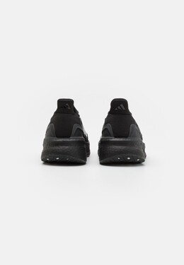 Кроссовки Adidas, черный ad542a59r-q11 | core black