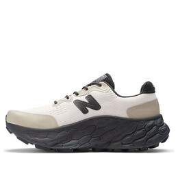 Кроссовки x District Vision x Fresh Foam x More Trail Shoes New Balance, бежевый mtmorndt | beige/white/black