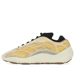 Кроссовки 700 v3 Adidas Yeezy, белый hp5425 | white/yellow/black/gray