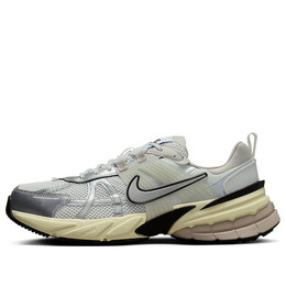 Кроссовки v2k run Nike, белый hj4497-100 | summit white/pure platinum/light iron ore/metallic silver
