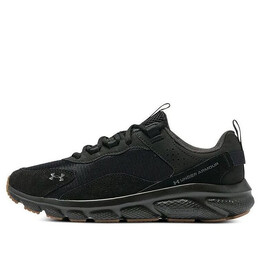 Кроссовки charged verssert 'black gum' Under Armour, черный 3026807-001 | black
