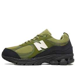Кроссовки the basement x 2002r 'moss green' New Balance, зеленый m2002rbb | green/dark green/black