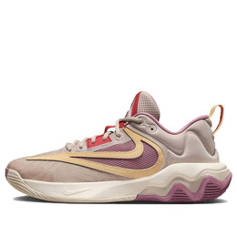 Кроссовки giannis immortality 3 'fossil stone celestial gold' Nike, серый dz7533-200 | fossil stone/desert berry/guava ice/celestial gold
