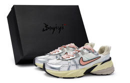 Nike V2K Run Амортизирующие Противоскользящие Водоотталкивающие Низкие Беговые Кроссовки Женские Серебристый Мясной Порошок, Бело-Серебристый Телесный Розовый fd0736-100(team80-女薄荷奶咖肉粉sbox) | white silver flesh pink