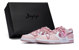 Nike Dunk Low 811 Manufacturing, Розовый Кролик Журнал Низкие Кроссовки для Скейтбординга Женские Розовые Белые do6485-600(team80-女粉兔日记s-box) | pink white