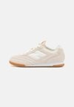 Кроссовки URC42 UNISEX New Balance, бежевый ne215o0fs-b11 | bézs