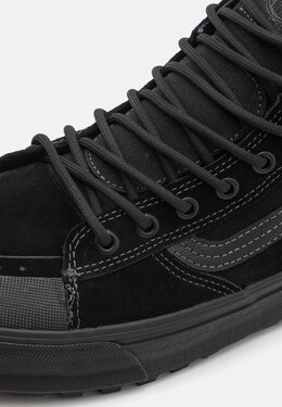 Высокие кроссовки MTE SK8-HI WATERPROOF UNISEX Vans, черный va215n05e-q13 | black