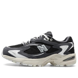 Кроссовки 725 New Balance, черный ml725ac | black/white/silver