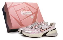 Nike V2K Run Антискользящие Износостойкие Низкие Повседневные Кроссовки для Бега Женские Серебристо-телесный Розовый fd0736-100(team80-女桃桃青提肉粉sbox) | silver flesh pink
