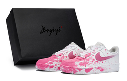 Кроссовки Nike Air Force 1 скейтерские мужские низкие розовые белые, цвет Pink White cw2288-111(team80-男款绯闻现场s-box) | pink white