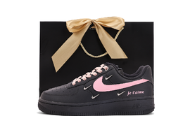 Nike Женские скейтерские кроссовки Air Force 1 Coverage с устойчивым к истиранию верхом низкие черно-розовые, цвет Black Pink hq1180-001(team拾伍-女款黑粉一sbox) | black pink