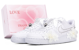 Nike Женские скейтборд кроссовки Air Force 1 низкие бело-серебристые серебристо-белые [подарочная коробка], цвет Silver White[Special Shoe Box] fq8887-100(team63-恋影花钻sbox) | silver white[special shoe box]