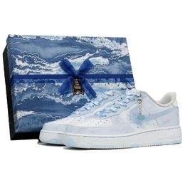 Кроссовки Nike Air Force 1 Light Blue Nebula с коробкой устойчивые к истиранию низкие для скейтбординга мужские светло-голубые Nebula в обсидиановой коробке cw2288-111（team335-浅蓝星云礼盒版） | light blue nebula (obsidian box)