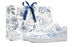 Кроссовки Nike Air Force 1 скейтерские мужские низкие бело-синие, цвет White Blue cw2288-111(team285-男款青瓷梦影礼袋) | white blue