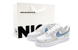 Кроссовки Nike Air Force 1 устойчивые к истиранию низкие для скейтбординга унисекс бело-голубые, цвет White Blue cw2288-111（team1110-夏日星空s-box) | white blue