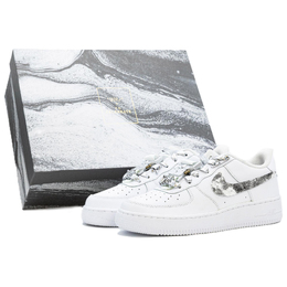 Кроссовки Nike Air Force 1 противоскользящие износостойкие низкие для скейтбординга мужские белые - White Snake Charm Box, цвет White Snake Charm Box cw2288-111(team335-银河之力礼盒) | white snake charm box