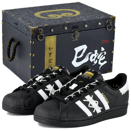 Adidas Кроссовки SUPERSTAR Low Top Skateboard Unisex черно-белые в подарочной коробке премиум-класса, цвет Black White-High-End Gift Box 2 eg4959(team96-黑洞禁s-box) | black white-high-end gift box 2