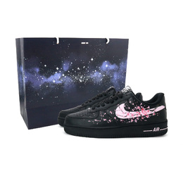 Кроссовки Nike Air Force 1 Plum Blossom устойчивые к истиранию низкие мужские - черно-розовые (сумка Starry Sky), цвет Black Pink (Starry Sky Shopping Bag) fz0627-010（team1037-梅花） | black pink (starry sky shopping bag)