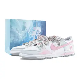 Nike Данк Пинк Ритм Мун Вок устойчивые к истиранию низкие скейтборд кроссовки унисекс серо-розовые с розовой специальной сумкой для покупок, цвет Pink+Special Shopping Bag hf5441-105（team836-粉韵月行） | pink+special shopping bag