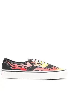 Vans flame-print low-top sneakers 17364297