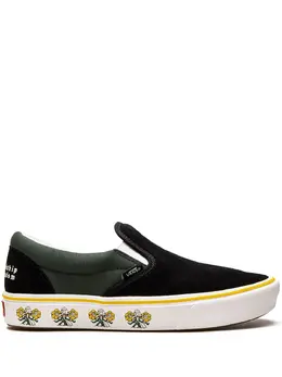 Vans Comfycush Slip On "Trip Ouoors" sneakers 17822233