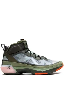 Jordan x UNDEFEATED Air Jordan 37 "Flight Jacket" sneakers 19648598