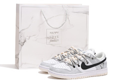 Кроссовки Nike Dunk Skateboard Shoes Women's Low-Top Black White Gray dd1503-121