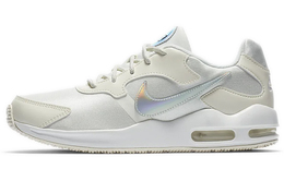 Женские беговые кроссовки Nike Air Max Guile 916787-103