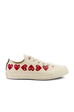 Низкие кеды с эмблемой Comme des Garçons Play, кремовый cdes-uz23 | off white