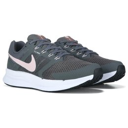 Женские беговые кроссовки Run Swift 3 среднего/широкого размера Nike, серый 1055278/47315 | grey/violetmauve