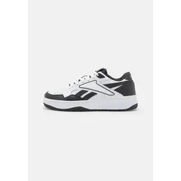 Кроссовки Reebok Atr Chill, размер 7,5 US, черный/белый 102688384783