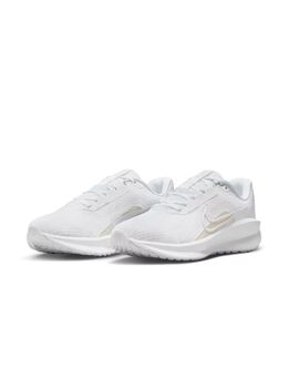 Белые кроссовки Nike Downshifter 13 134411121 | weiss