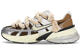 Кроссовки для бега V2K Run женские с низким верхом, черные Nike fd0736-100(teamy-女款复古做旧米棕) | dark brown