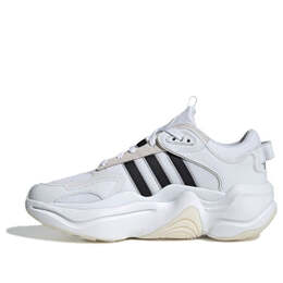 Массивные кроссовки magmur runner Adidas, белый ee5139 | white