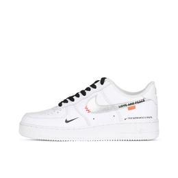 Женские кроссовки для скейтбординга Nike Air Force 1, White dh2920-111(team81-女款福来画册) | white