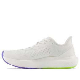 Кроссовки fuelcell rebel v3 New Balance, белый wfcxcc3 | white/thirty watt/electric indigo