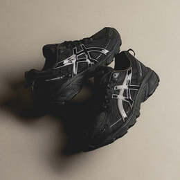 Кроссовки Gel-Venture 6 Asics, черный 1203a297-002 | black / black / black