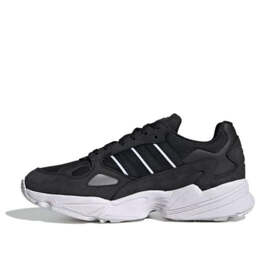 Кроссовки сокол Adidas, черный ig8301 | core black/core black/cloud white